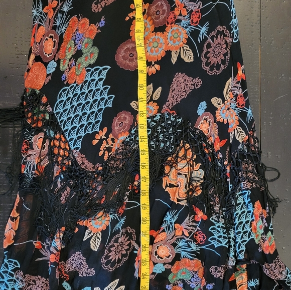 Cute flowy skirt with fringe XL - Picture 3 of 5